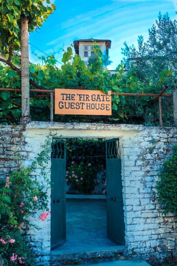 Flora'S Guesthouse 'The Fir Gate' Gjirokaster Luaran gambar
