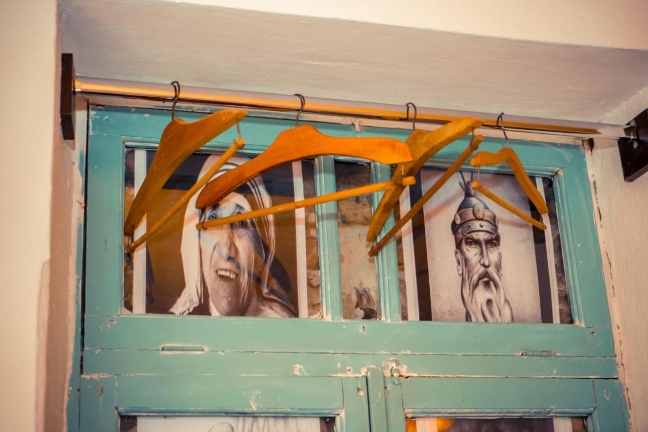 Flora'S Guesthouse 'The Fir Gate' Gjirokaster Luaran gambar