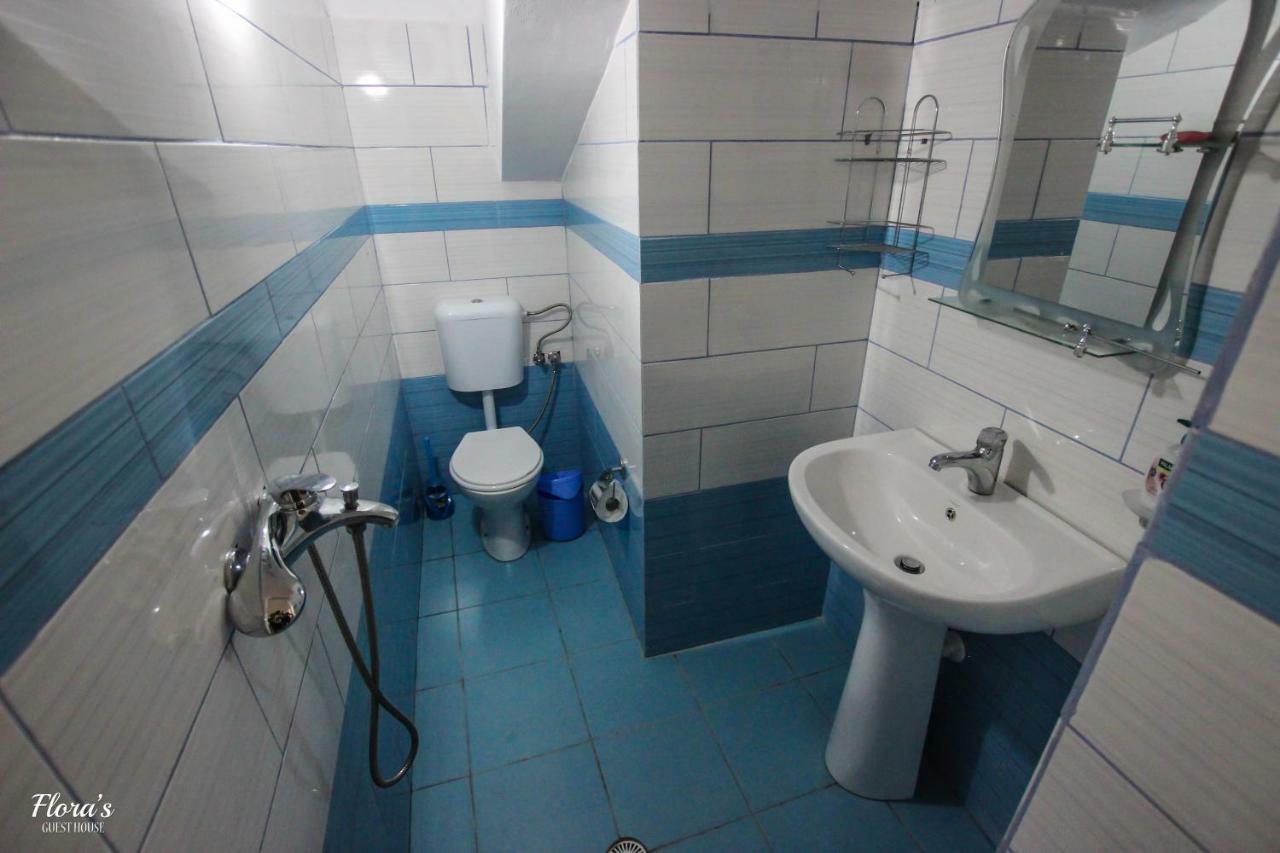 Flora'S Guesthouse 'The Fir Gate' Gjirokaster Luaran gambar