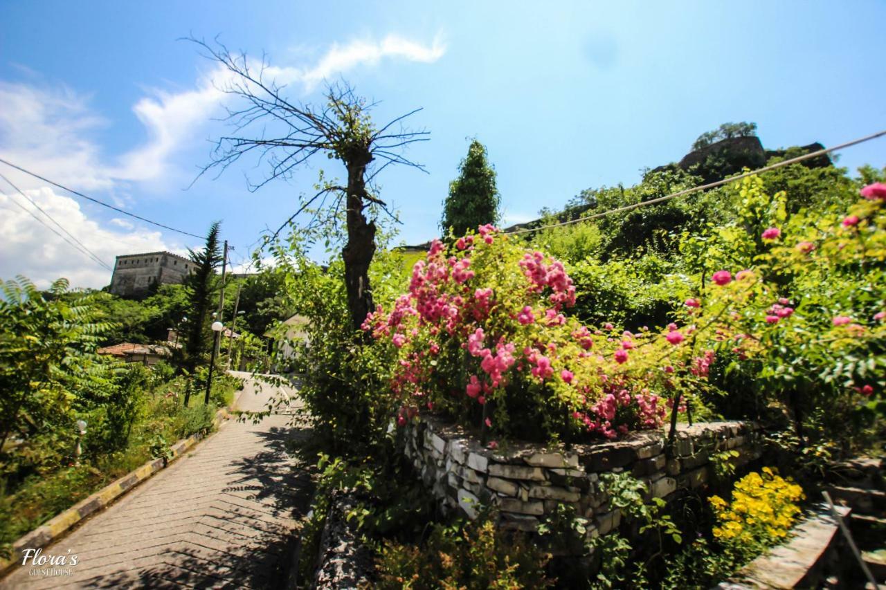 Flora'S Guesthouse 'The Fir Gate' Gjirokaster Luaran gambar