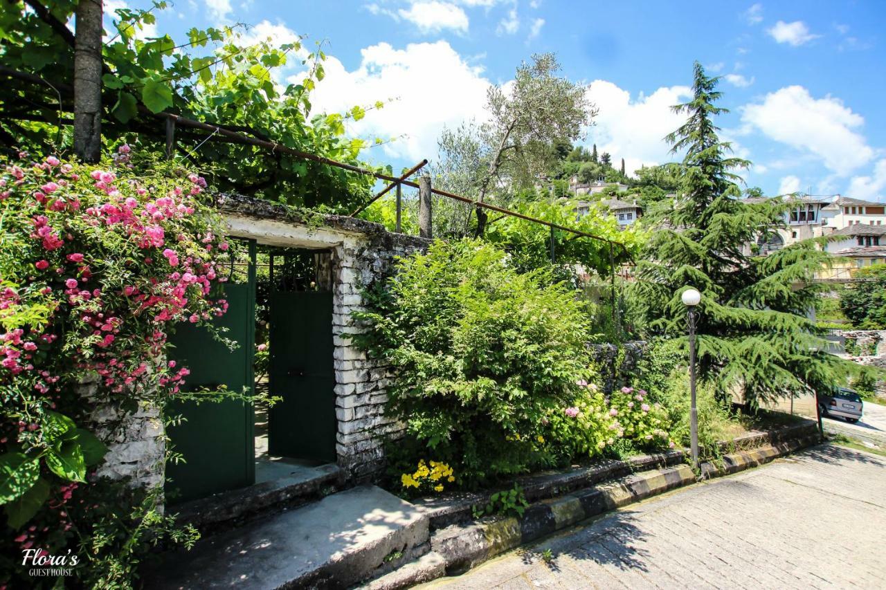 Flora'S Guesthouse 'The Fir Gate' Gjirokaster Luaran gambar