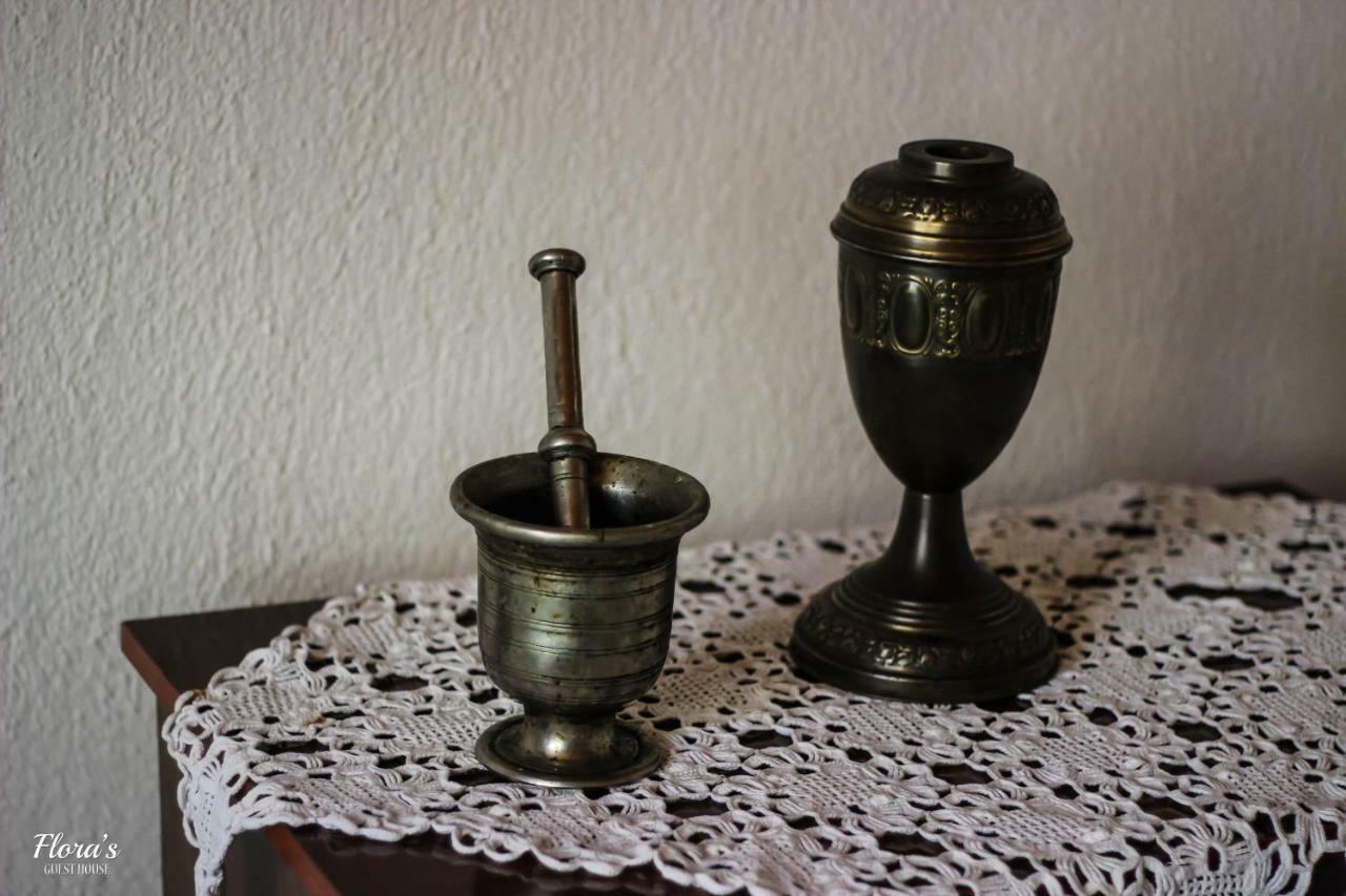 Flora'S Guesthouse 'The Fir Gate' Gjirokaster Luaran gambar